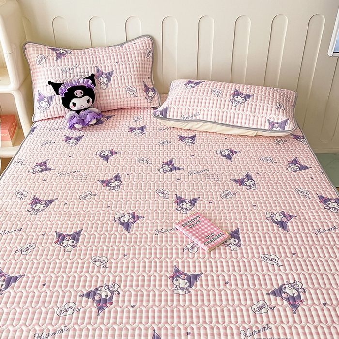 91家纺网 家纺一手货源 找家纺 金爱家 2024新款A类三丽鸥高品质可组合凉感丝乳胶席牛奶丝针织棉软糯夏被四件套 乳胶席-紫色库洛米之心