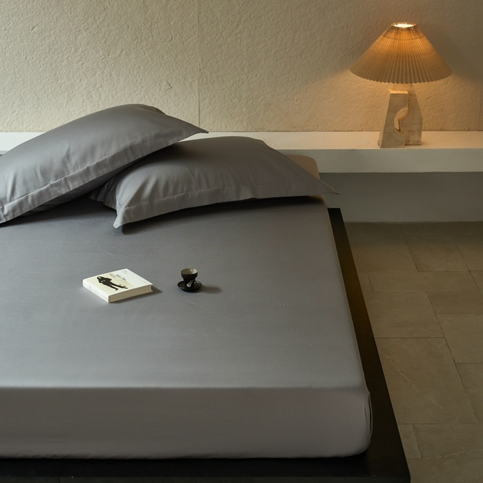 91家纺网 家纺一手货源 找家纺 秀色家纺 2025新款高端酒店50支贡缎长绒棉床笠单件纯棉全棉贡缎可裸睡单双人床上用品 梦易-典雅灰