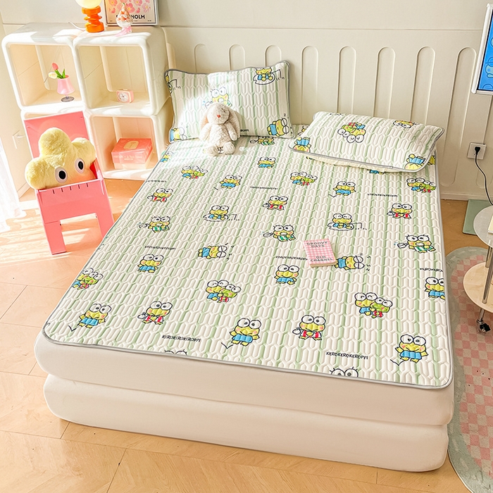 91家纺网 家纺一手货源 找家纺 金爱家 2024新款A类三丽鸥高品质可组合凉感丝乳胶席牛奶丝针织棉软糯夏被四件套 乳胶席-夏日大眼蛙