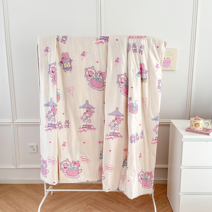 91家纺网 家纺一手货源 找家纺 博雅 2024新款三丽鸥正版系列A类牛奶丝软糯针织棉大豆纤维夏被 针织棉（带防伪标）游乐园美乐蒂