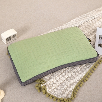 91家纺网 家纺一手货源 找家纺 2025新款直播爆款针织空气层荞麦枕 针织空气层荞麦豆绿色