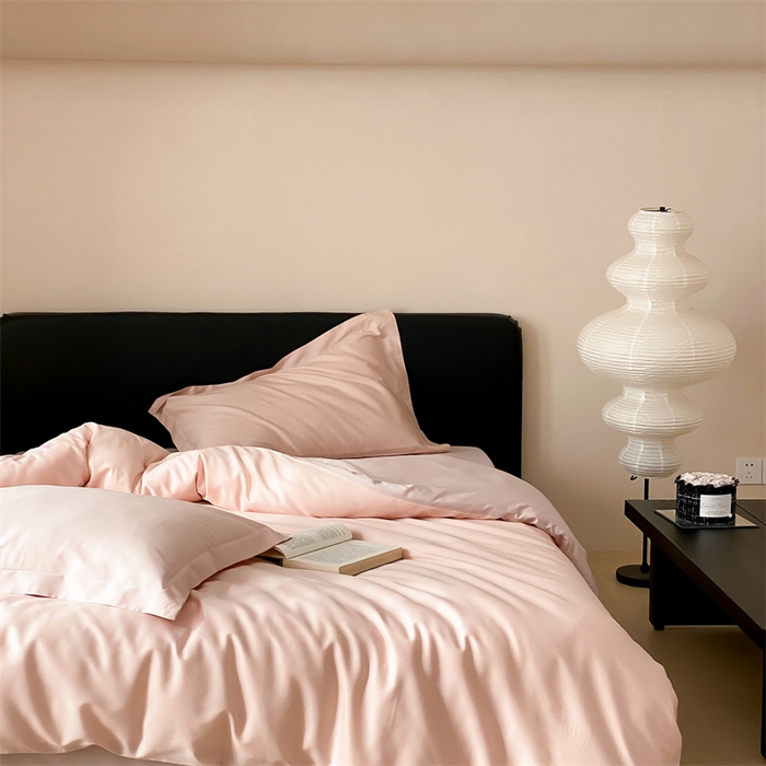 91家纺网 家纺一手货源 找家纺 荣轩家纺   2024年新款天丝棉四件套 遇见-草莓甜筒