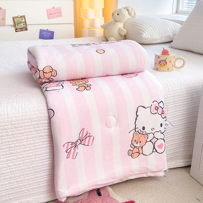 91家纺网 家纺一手货源 找家纺 （总）博雅 2024新款三丽鸥正版系列A类牛奶丝软糯针织棉大豆纤维夏被