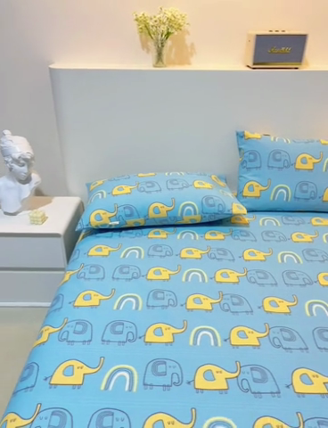 91家纺网 家纺一手货源 找家纺 金泰莱 2025新款三枚段条卷边老粗布凉席三件套床单套件 卡通小象-蓝 原棉款