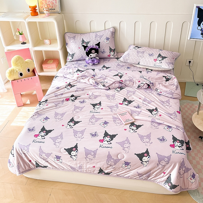 91家纺网 家纺一手货源 找家纺 金爱家 2024新款A类三丽鸥高品质可组合凉感丝乳胶席牛奶丝针织棉软糯夏被四件套 乳胶席-紫色梦幻库洛米