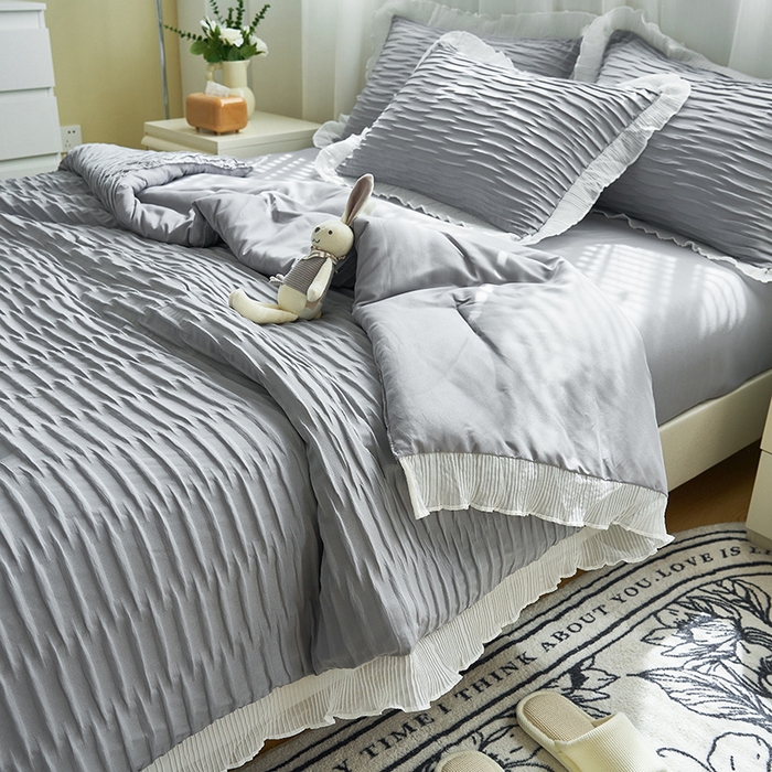 91家纺网 家纺一手货源 找家纺 畅销被业  2024新款泡泡纱花边夏被四件套 花边款泡泡纱-情调灰