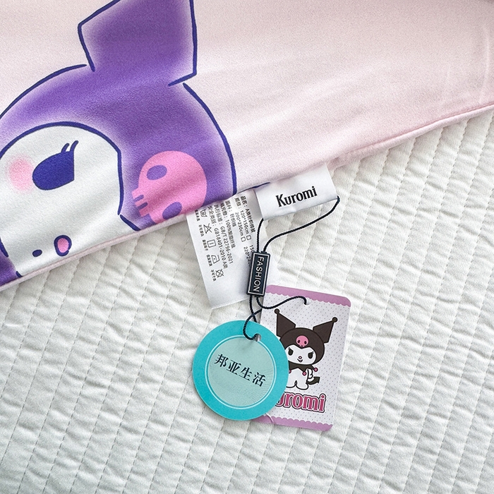 91家纺网 家纺一手货源 找家纺 博雅 2024新款三丽鸥正版系列A类牛奶丝软糯针织棉大豆纤维夏被 针织棉（带防伪标）库洛米梦想