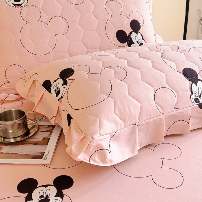 91家纺网 家纺一手货源 找家纺 情煊家纺 2024新款全棉斜纹直角床单系列-印花款 米老鼠粉