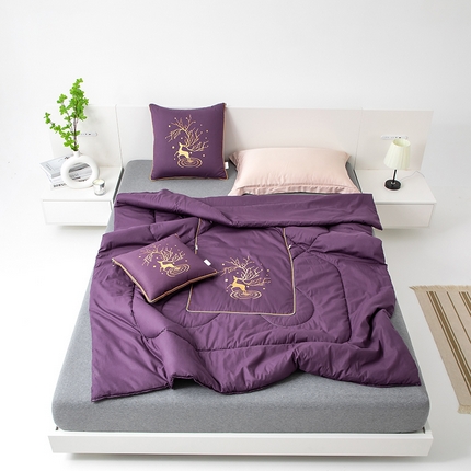 91家纺网 家纺一手货源 找家纺 吉利家居 2024新款全棉抱枕被四季款 香芋紫