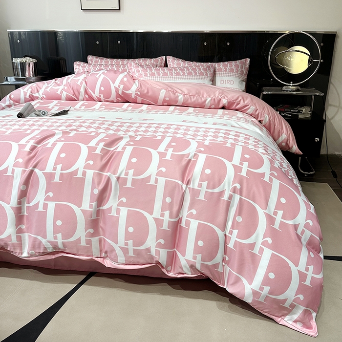 91家纺网 家纺一手货源 找家纺 摩卡家纺 2024新品水洗真丝轻奢系列梦迪粉