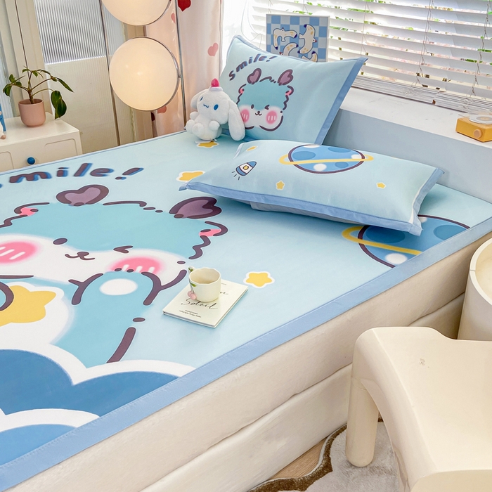 91家纺网 家纺一手货源 找家纺 博雅 2024新款1200D大版牛奶冰丝席 星球萌龙