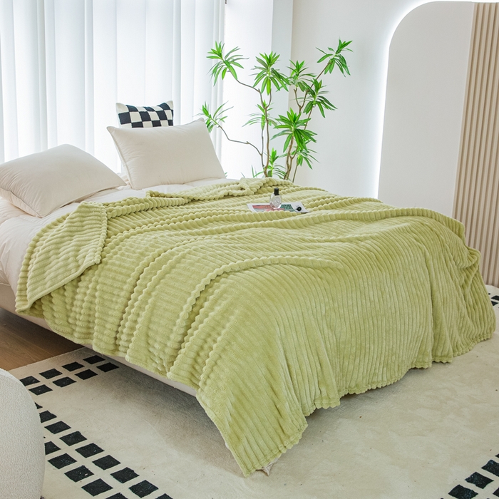 91家纺网 家纺一手货源 找家纺 卡琪曼 2024新款高克重魔法绒牛奶绒毛毯毯子 奶油绿