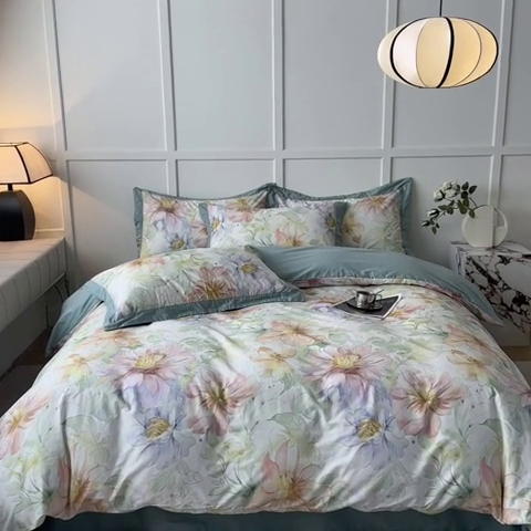 91家纺网 家纺一手货源 找家纺 棉生活 2024新款铂金棉高支数码印花四件套 花的旅程