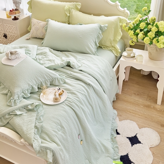 91家纺网 家纺一手货源 找家纺 米菲 2024新款泡泡棉纯色花边款夏被夏被四件套 松石绿