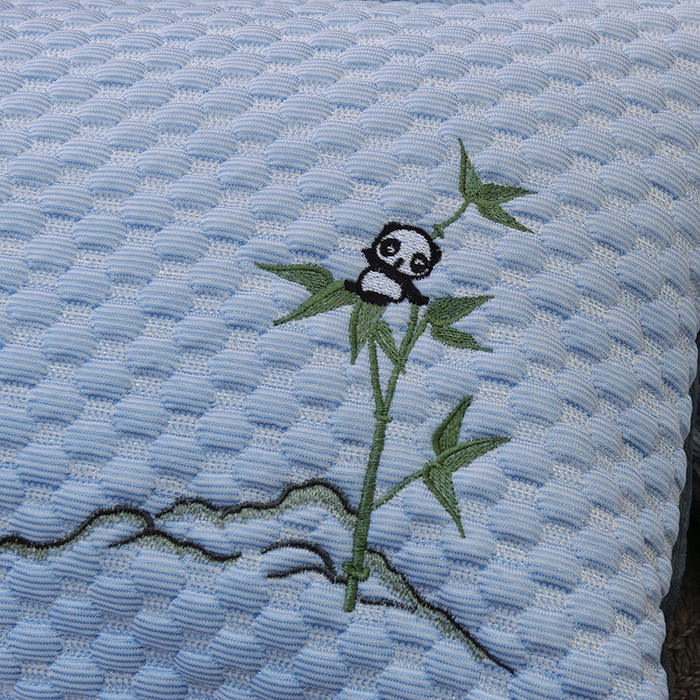 91家纺网 家纺一手货源 找家纺  2025新款凉感席夏季冰藤枕茶叶枕 熊猫凉豆枕