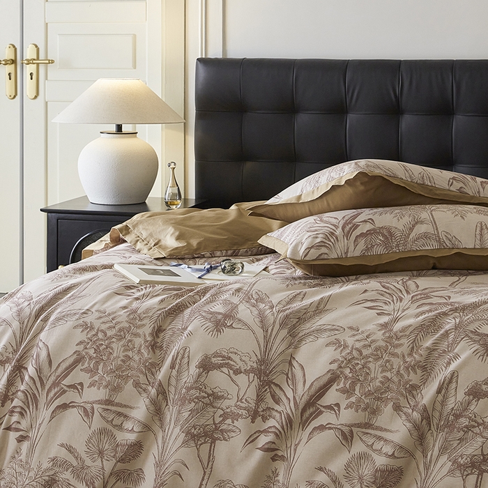 91家纺网 家纺一手货源 找家纺 千朵森 2024新款A类全棉拼角印花四件套（风格一） 云峰