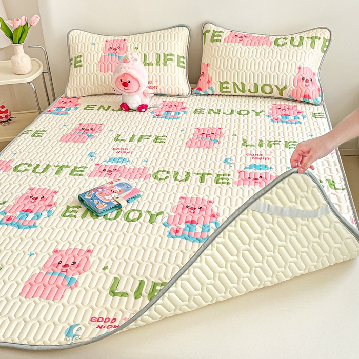 91家纺网 家纺一手货源 找家纺 沐慕 2024新款小清新印花乳胶凉席 可爱粉猪