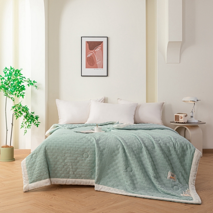 91家纺网 家纺一手货源 找家纺 爱宝被业 2025新款华夫格提花针织棉纤维夏被 水波绿