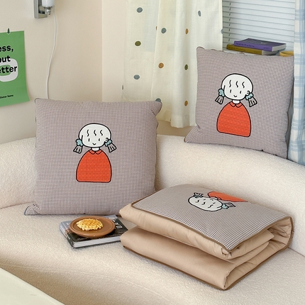 91家纺网 家纺一手货源 找家纺 （总）多米家居 2024新款卡通多功能抱枕被Amy小窝抱枕被