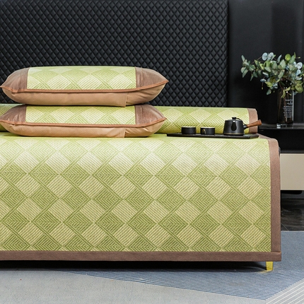 91家纺网 家纺一手货源 找家纺 丹兰 2025新款凉感丝冰藤席双面夏季竹席两用冰丝软席折叠宿舍双人草席子 绿魔方双面藤席