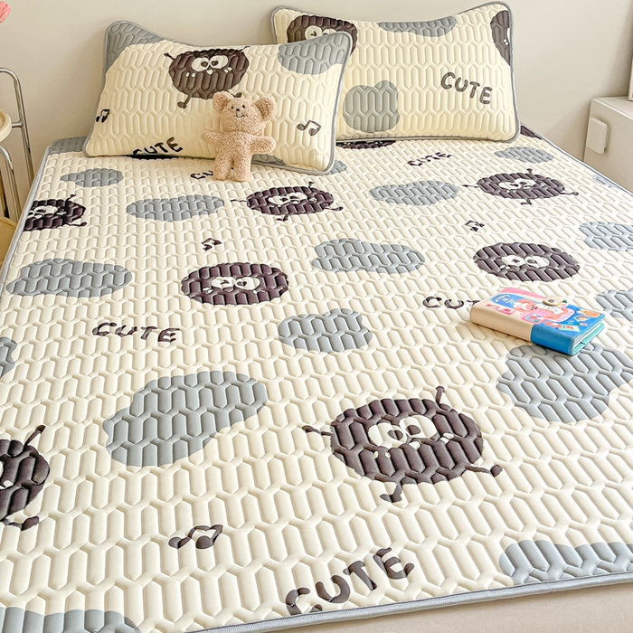 91家纺网 家纺一手货源 找家纺 沐慕 2024新款小清新印花乳胶凉席 黑球球