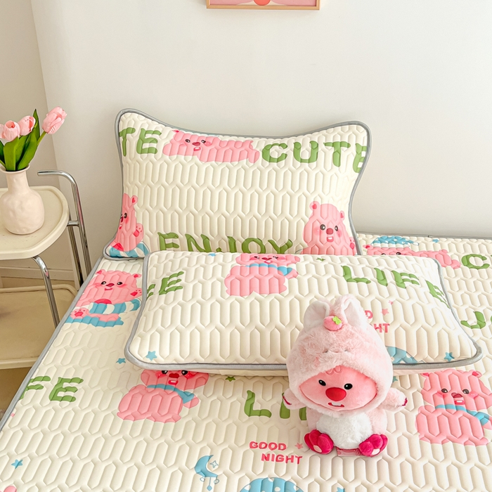 91家纺网 家纺一手货源 找家纺 沐慕 2024新款小清新印花乳胶凉席 可爱粉猪