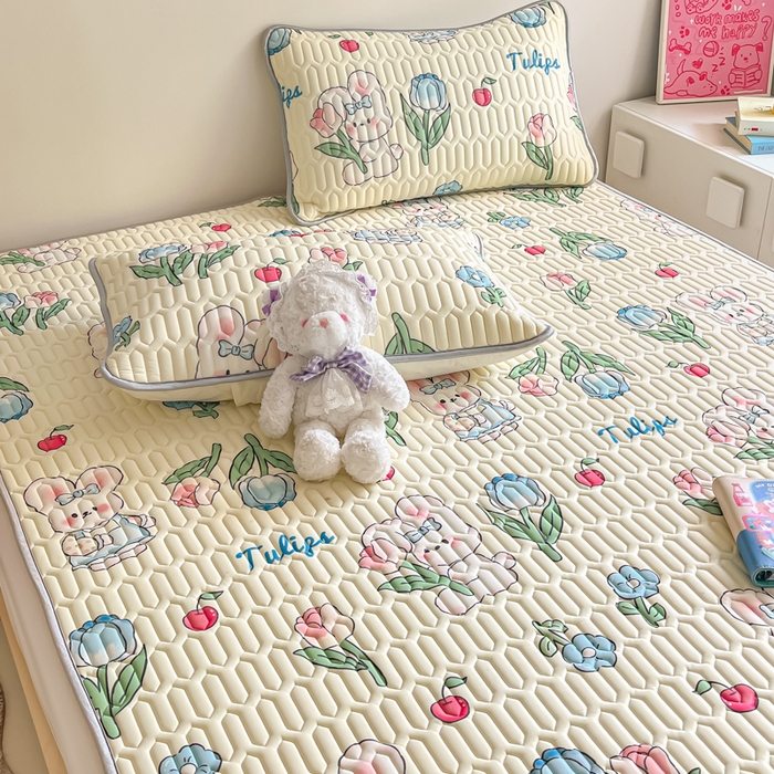 91家纺网 家纺一手货源 找家纺 沐慕 2024新款小清新印花乳胶凉席 郁金香小兔