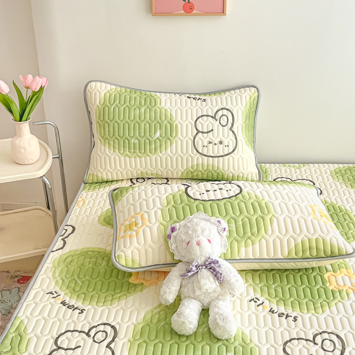 91家纺网 家纺一手货源 找家纺 沐慕 2024新款小清新印花乳胶凉席 森系兔