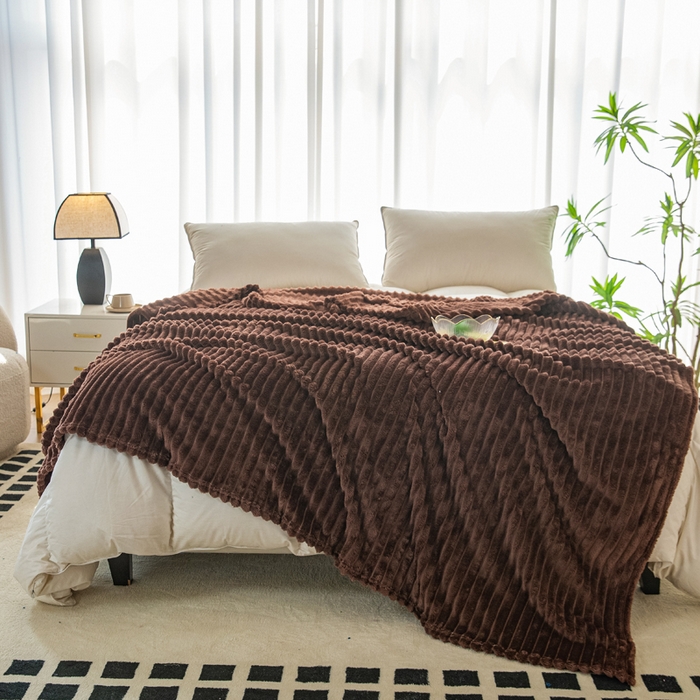 91家纺网 家纺一手货源 找家纺 卡琪曼 2024新款高克重魔法绒牛奶绒毛毯毯子 咖啡