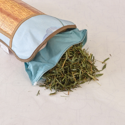 91家纺网 家纺一手货源 找家纺  2025新款凉感席夏季冰藤枕茶叶枕 多彩竹枕