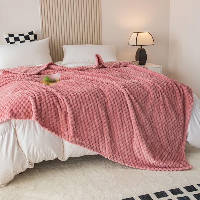 91家纺网 家纺一手货源 找家纺 卡琪曼 2025新款高克重金龟绒牛奶绒毛毯毯子 西瓜红