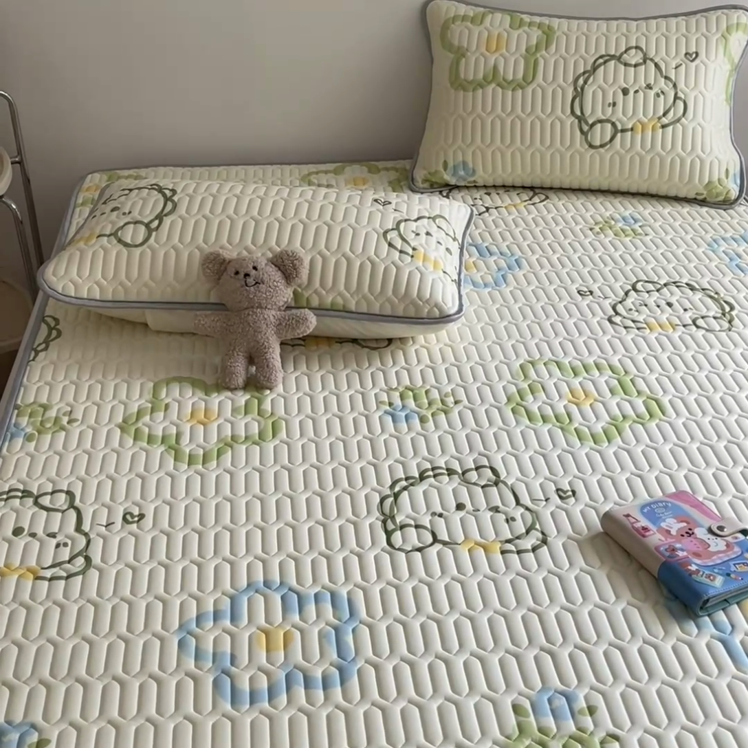 91家纺网 家纺一手货源 找家纺 沐慕 2024新款小清新印花乳胶凉席 恐龙宝贝