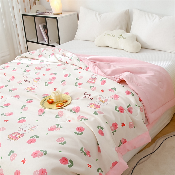 91家纺网 家纺一手货源 找家纺 爱宝被业 2025新款水洗棉麻双层纱夏凉被 花园兔