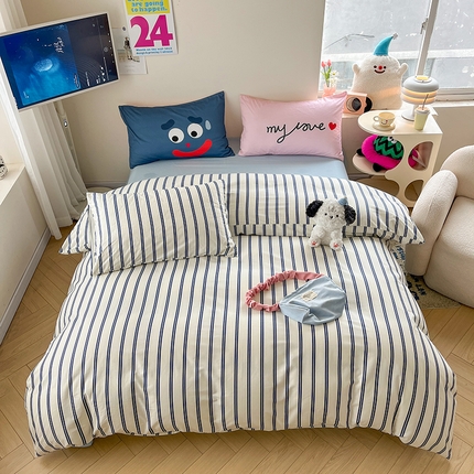 2024新款大版枕套数码印花全棉四件套 蓝竖条