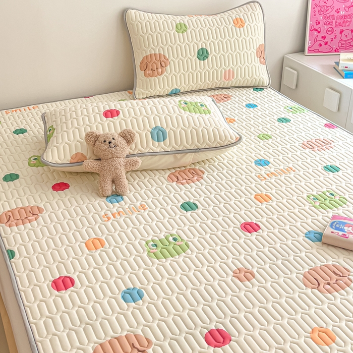 91家纺网 家纺一手货源 找家纺 沐慕 2024新款小清新印花乳胶凉席 彩色波点