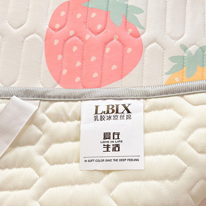 91家纺网 家纺一手货源 找家纺 贝拉梦家纺 2024新款乳胶凉席印花款三件套 彩虹莓莓