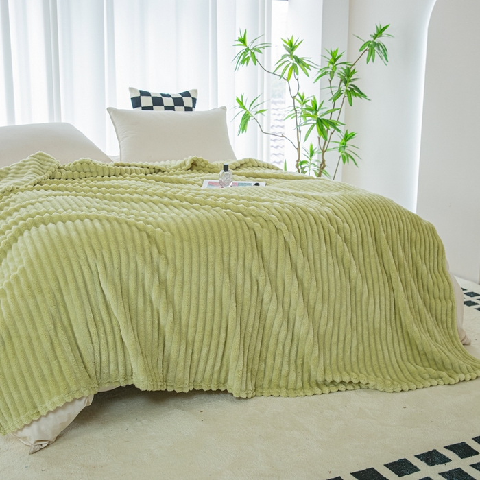 91家纺网 家纺一手货源 找家纺 卡琪曼 2024新款高克重魔法绒牛奶绒毛毯毯子 奶油绿