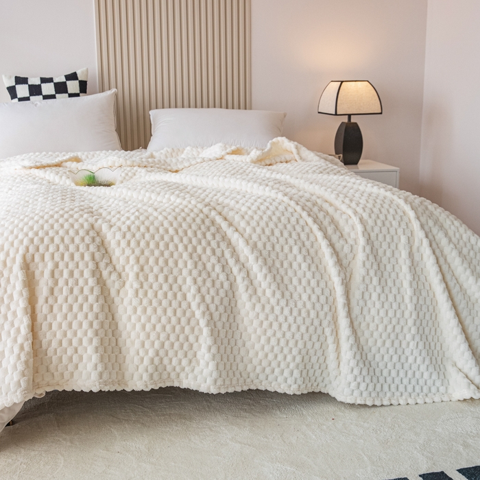 91家纺网 家纺一手货源 找家纺 卡琪曼 2025新款高克重金龟绒牛奶绒毛毯毯子 米白