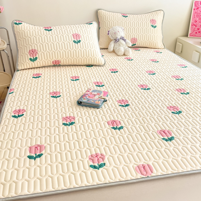 91家纺网 家纺一手货源 找家纺 沐慕 2024新款小清新印花乳胶凉席 郁金香