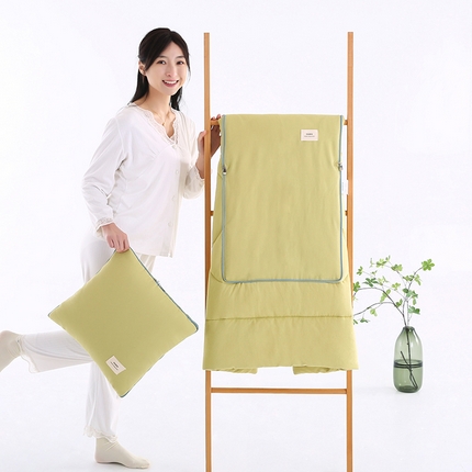 91家纺网 家纺一手货源 找家纺 （总）多米家居 2024新款多功能两用抱枕被即刻享受抱枕被