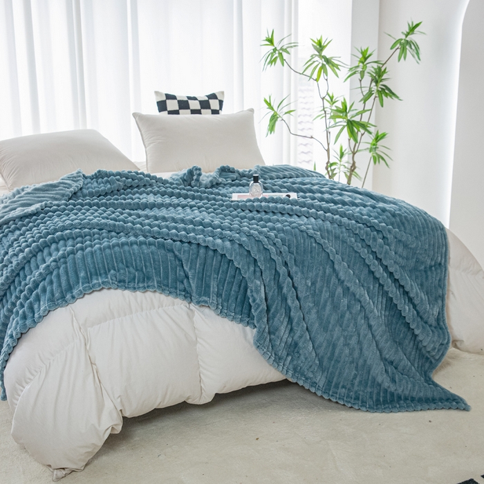 91家纺网 家纺一手货源 找家纺 卡琪曼 2024新款高克重魔法绒牛奶绒毛毯毯子 灰蓝