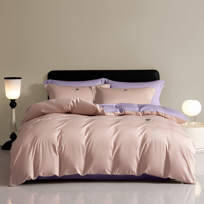 91家纺网 家纺一手货源 找家纺 秀色家纺 2025新款轻奢60支贡缎长绒纯棉四件套全棉简约清新刺绣花被套床单高级感 茱萸粉+丁香