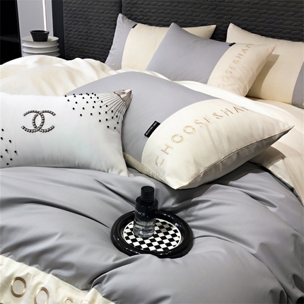 91家纺网 家纺一手货源 找家纺 凯磊 2024新款简约家居.刺绣纯色拼色四件套--伊可系列（拍法一） 洛卡灰+象牙白