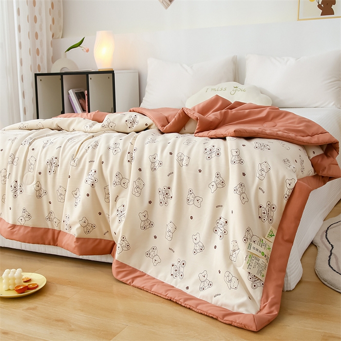 91家纺网 家纺一手货源 找家纺 爱宝被业 2025新款水洗棉麻双层纱夏凉被 小熊嘟嘟