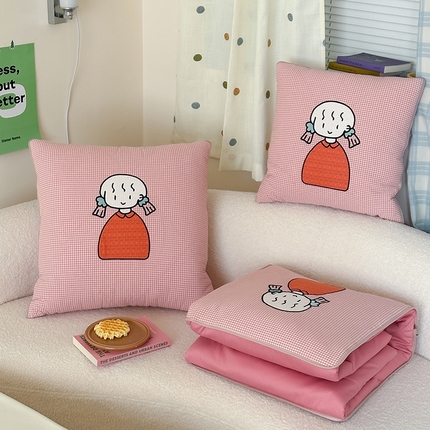 91家纺网 家纺一手货源 找家纺 （总）多米家居 2024新款卡通多功能抱枕被Amy小窝抱枕被