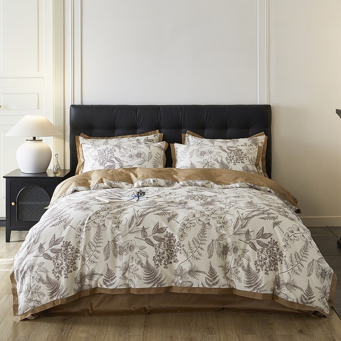 91家纺网 家纺一手货源 找家纺 千朵森 2024新款A类全棉拼角印花四件套（风格一） 罗微