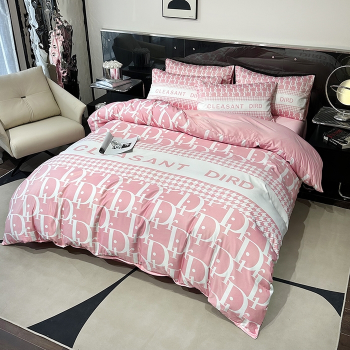 91家纺网 家纺一手货源 找家纺 摩卡家纺 2024新品水洗真丝轻奢系列梦迪粉