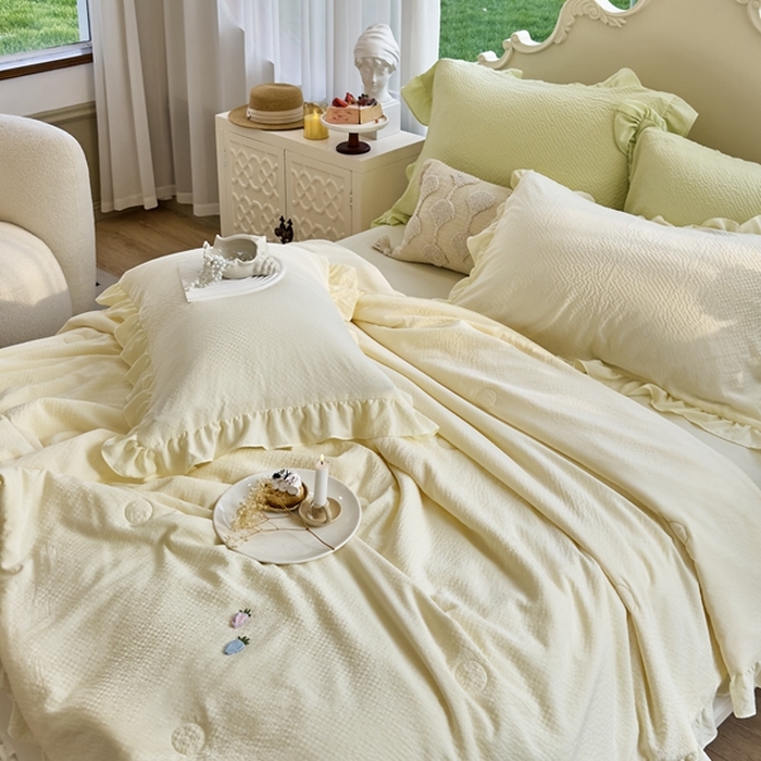 91家纺网 家纺一手货源 找家纺 米菲 2024新款泡泡棉纯色花边款夏被夏被四件套 奶昔-米