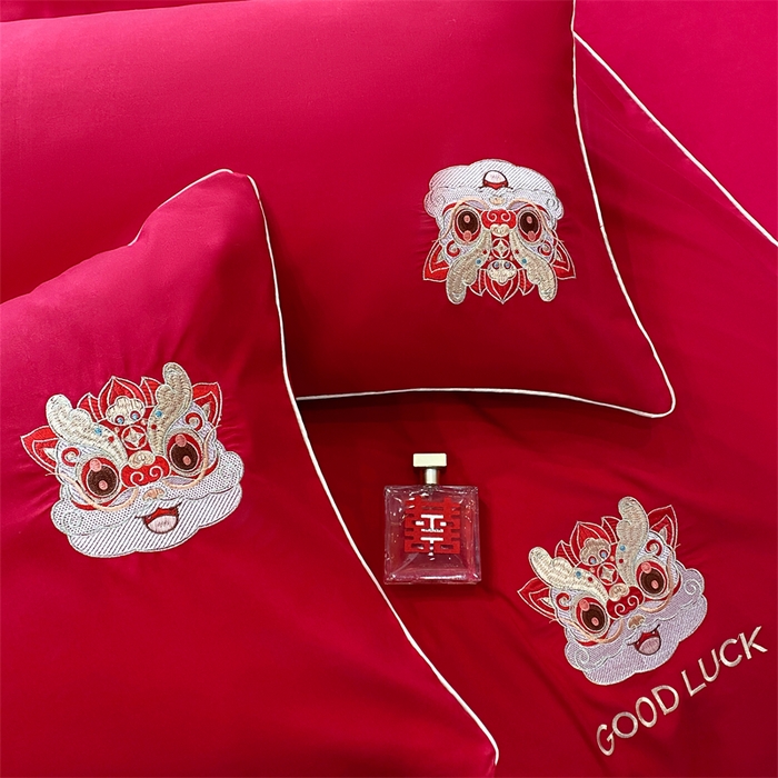 91家纺网 家纺一手货源 找家纺 宅家居 2024新款磨毛亲肤棉婚庆刺绣花四件套 齐乐龙龍