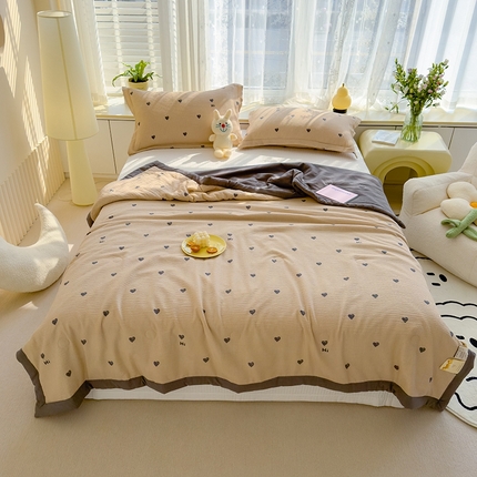 91家纺网 家纺一手货源 找家纺 蓝冰家纺 2024新款亲肤舒适泡泡棉印花夏被 爱心点点